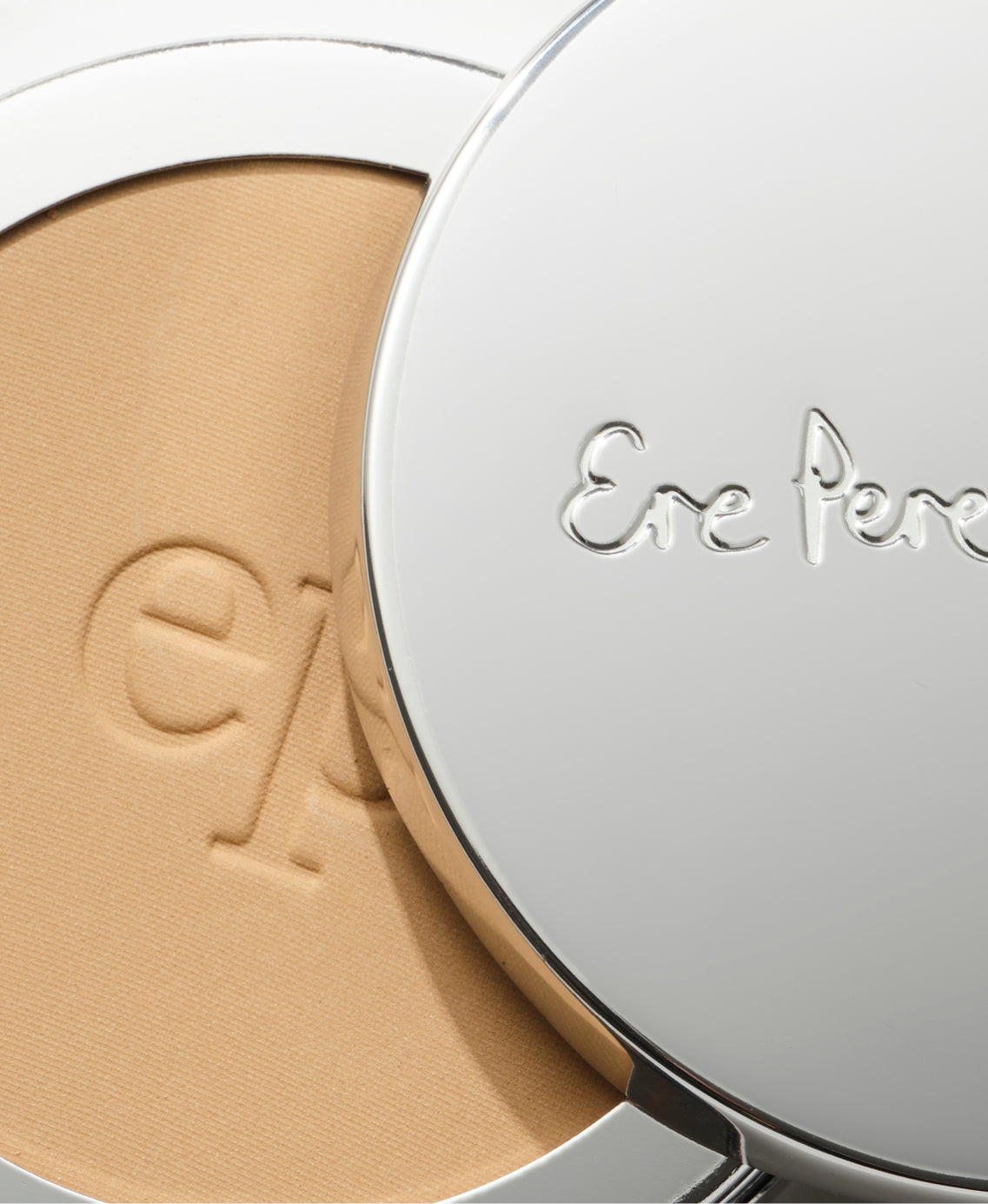 All-natural pot of corn setting powder in it&