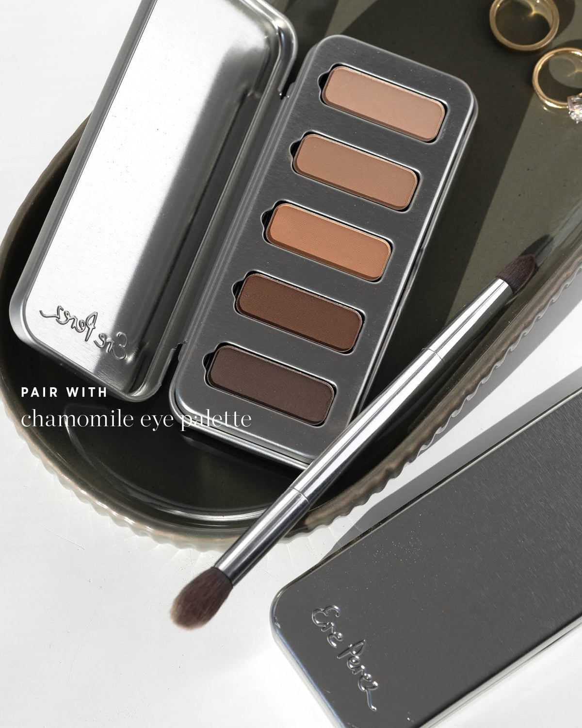 Eye duo brush paired with chamomile eye palette