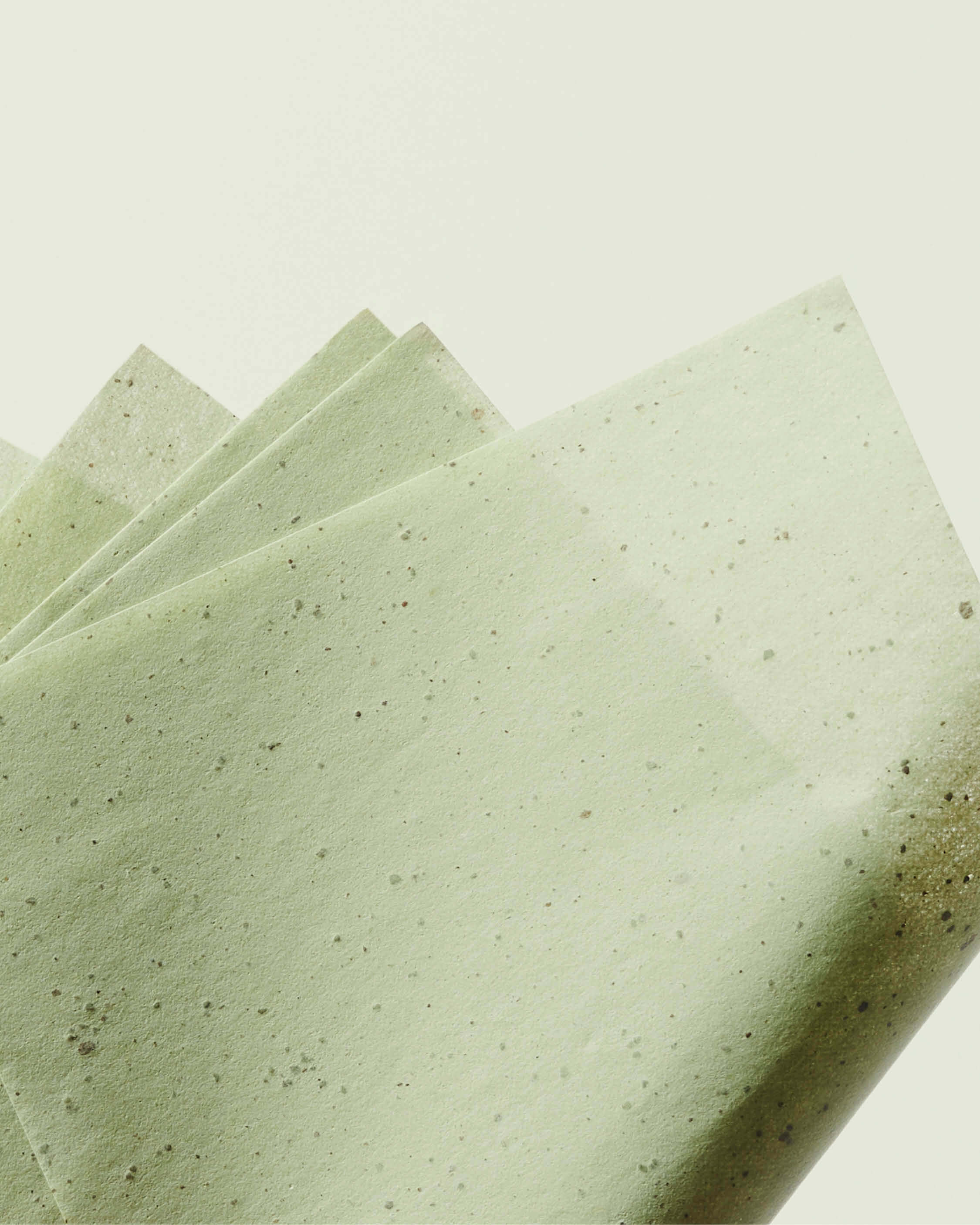 Eco-friendly green tea oil control sheets for gentle oil-control