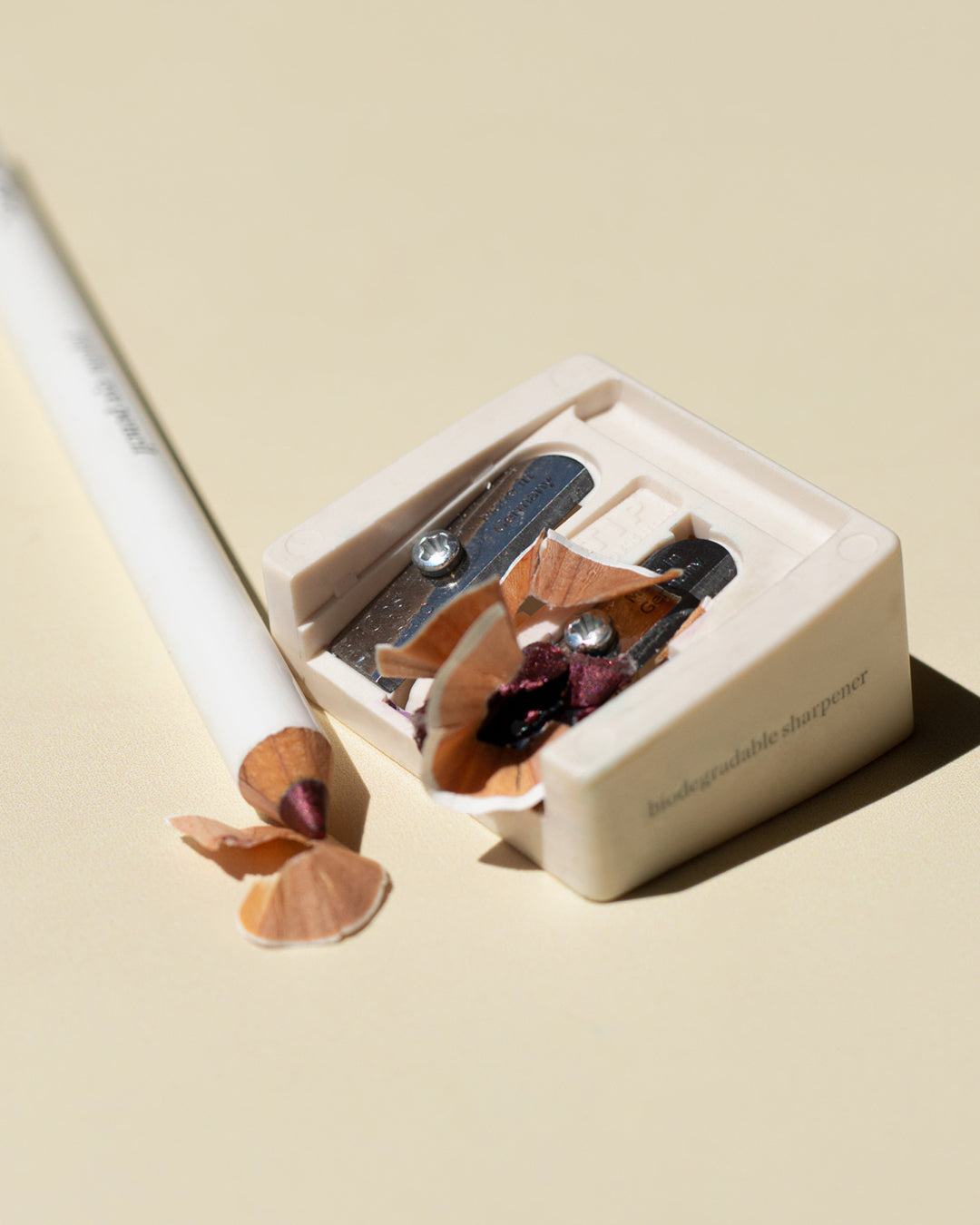 organic jojoba eye pencil paired with eco duo sharpener