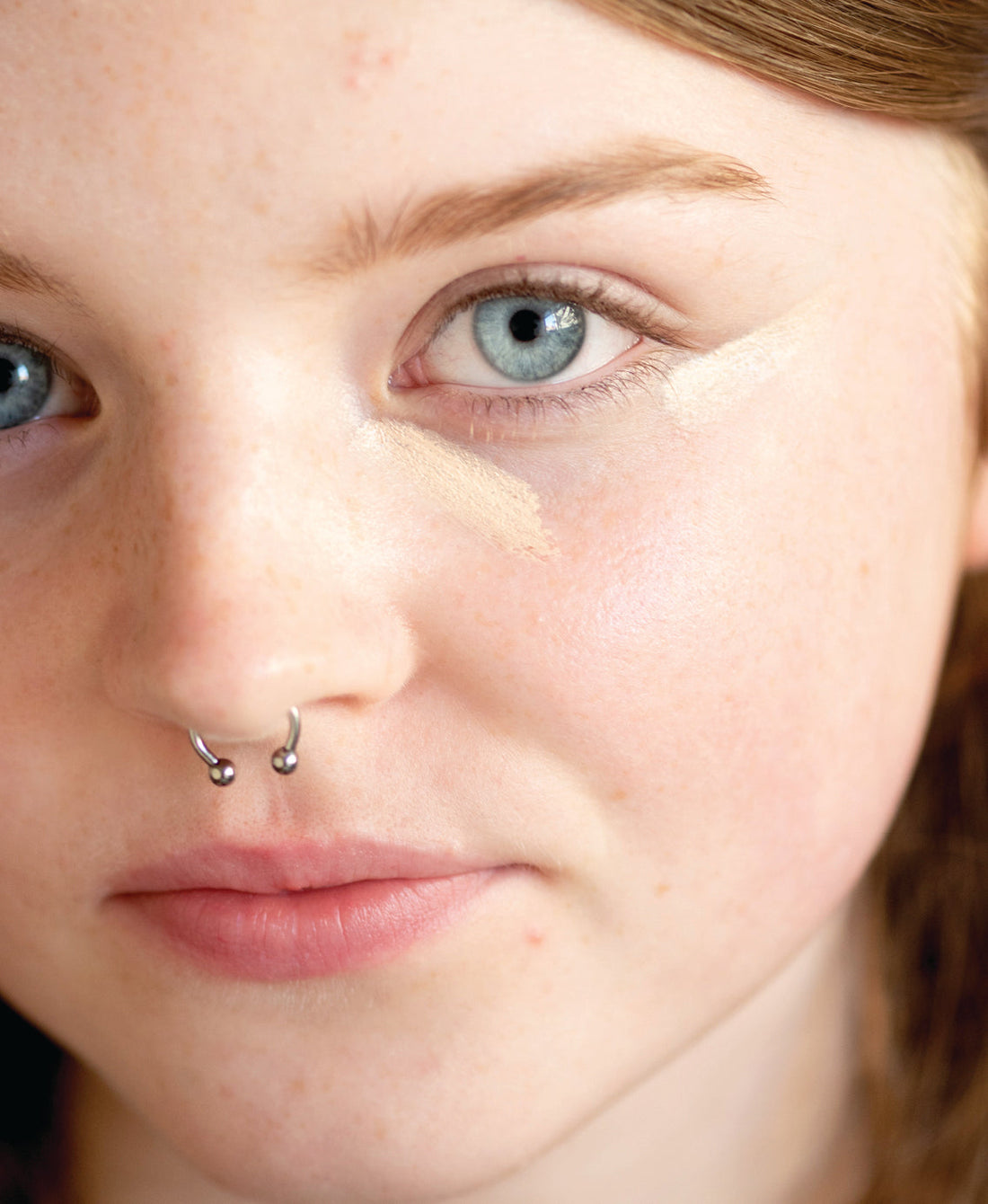 Organic lychee creme corrector applied on skin for a clear complexion and moisturised skin