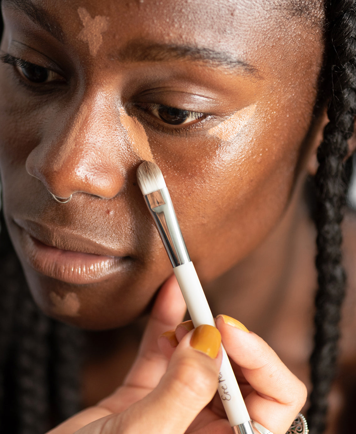 Organic lychee creme corrector applied on skin for a bright complexion and moisturised skin