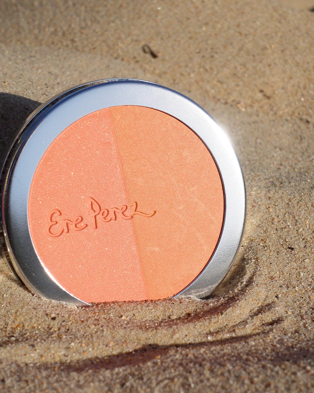 Eco-friendly wheel of Bondi rice powder blush in it&