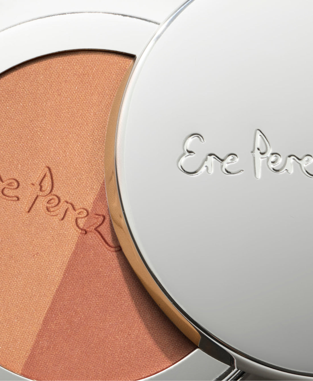Natural wheel of soft rice powder bronzer in it&