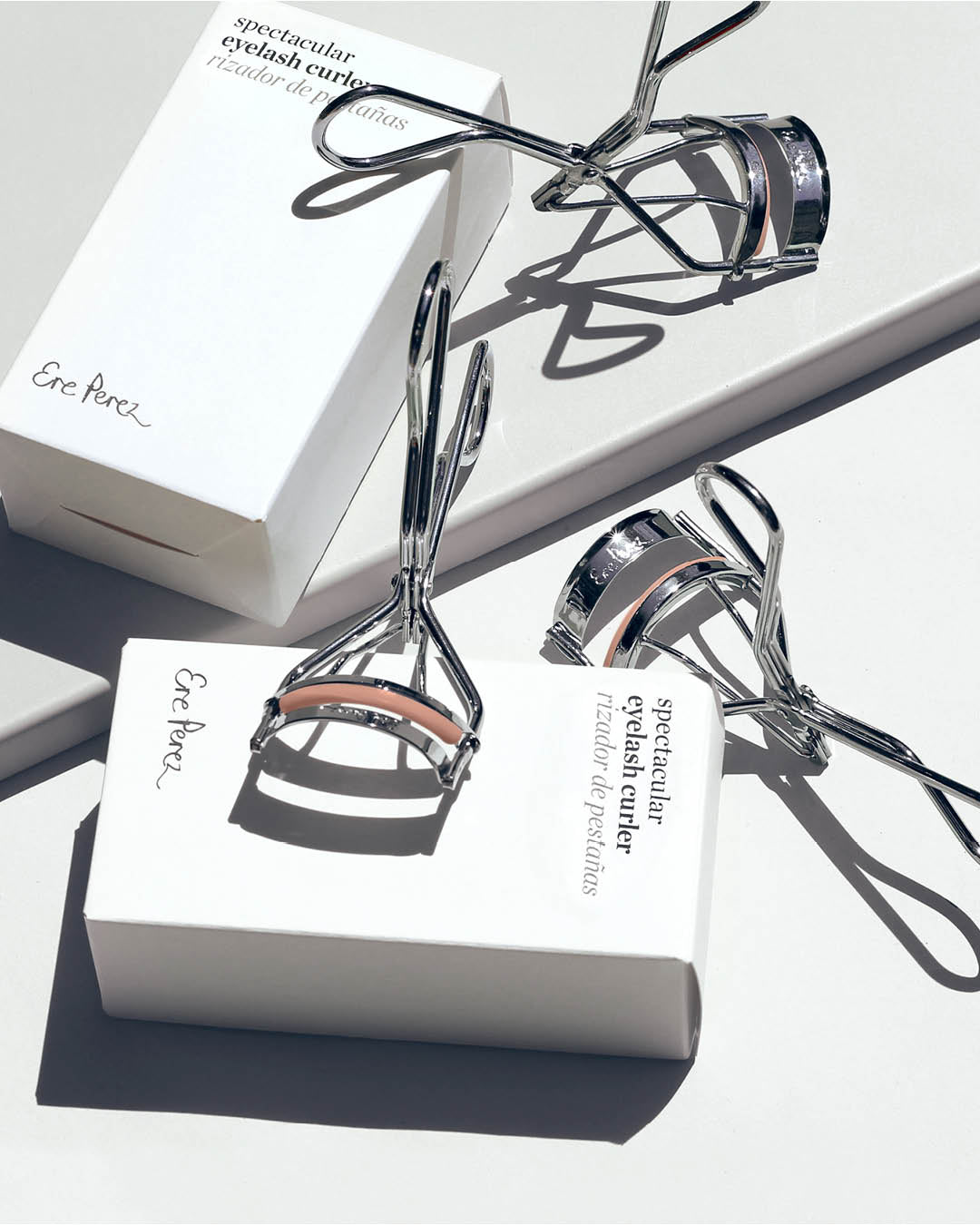 multiple resistant eyelash curlers by Ere Perez
