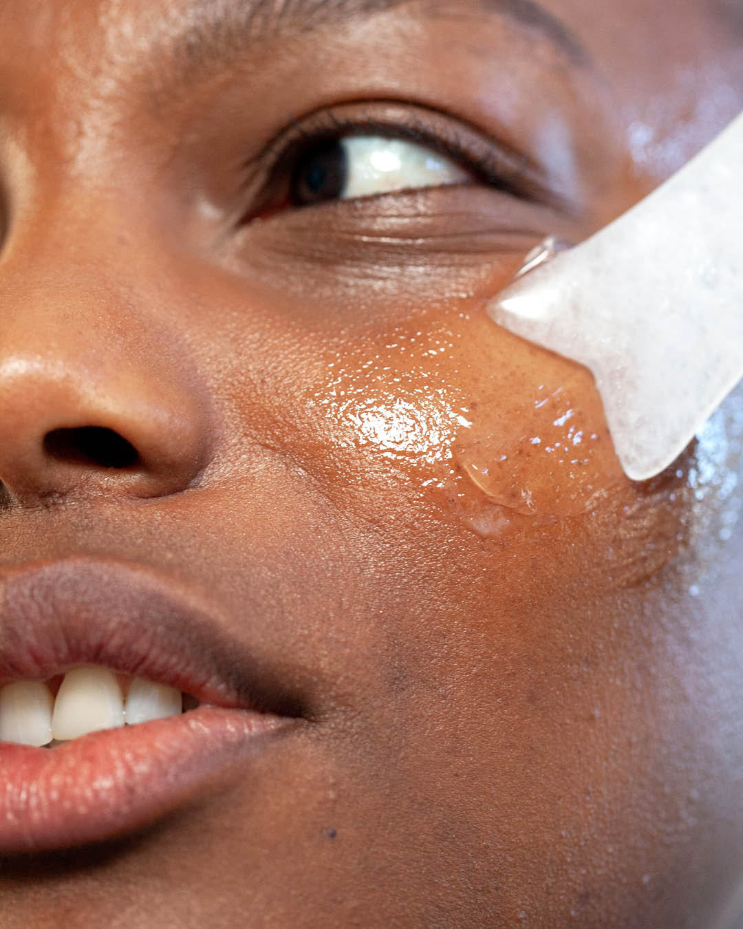 quartz sculpt & lift face stone