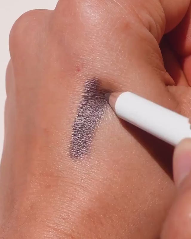 swatch of organic jojoba eye pencil applied on eye for a natural defined feature
