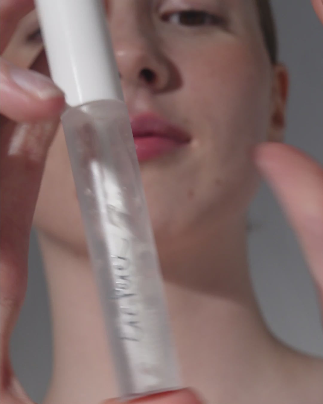 Ere Perez Natural brow gel lash & brow mascara applied on the lashes & brows for a natural lifted look