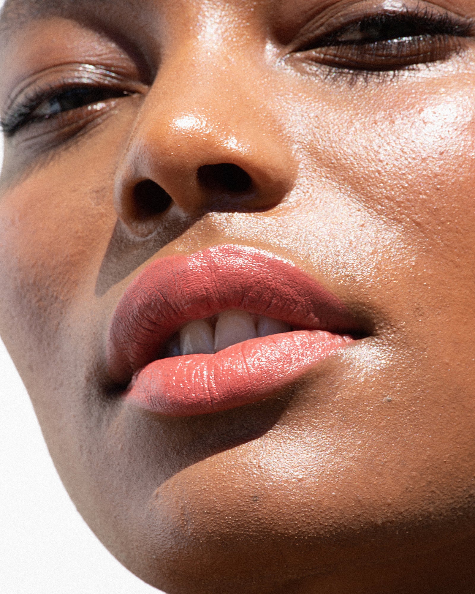 gentle moisturising coco crayon by Ere Perez applied on skin and in its waste-free crayon for a natural long-lasting colour   