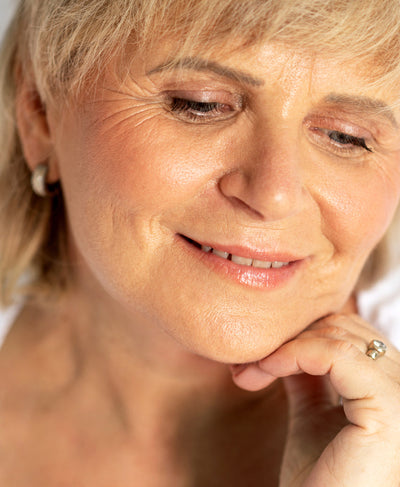 natural rice powder blush &amp; bronzer by Ere Perez for a rosy glow 