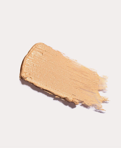 Swatch of organic &amp; delicate arnica all-cover concealer Ere Perez 
