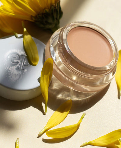 Pot of natural &amp; vegan arnica all-cover concealer Ere Perez 