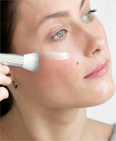 cruelty free eco vegan multipurpose brush Ere Perez used on skin for full soft application